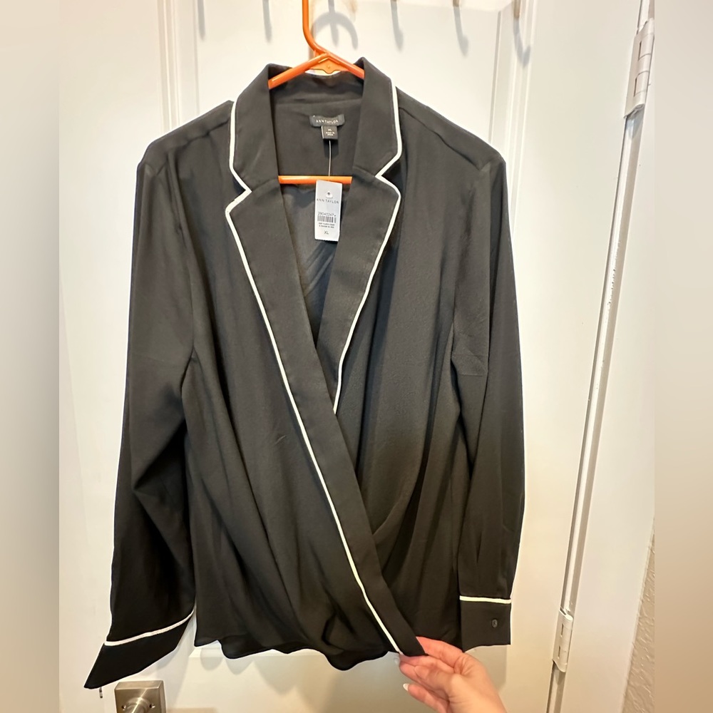 Ann Taylor pajama inspired long sleeve wrap top. Size XL.